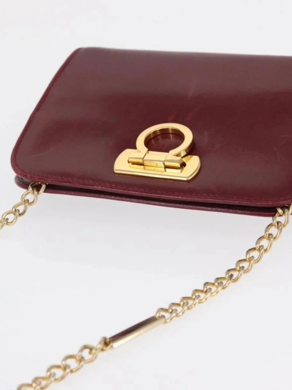 Salvatore Ferragamo Gancini Chain Shoulder Bag Leather Red Gold Auth 165934